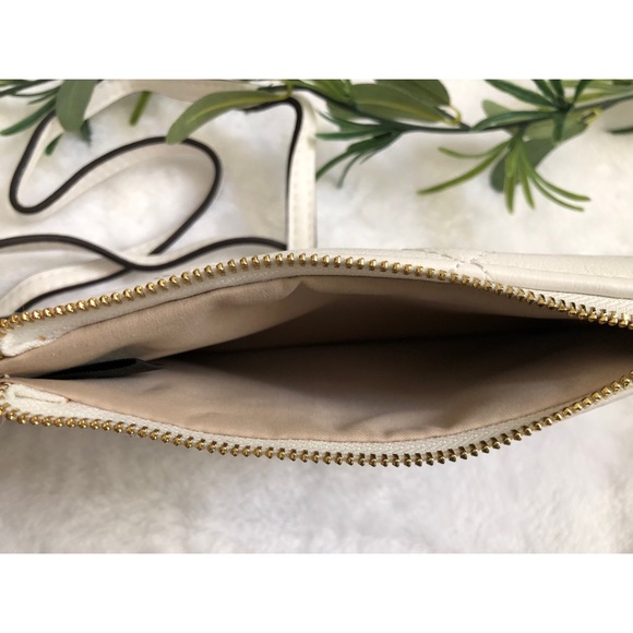 INC International Concepts Ryan Stud Quilted Compact Phone Crossbody - Picture 5 of 6